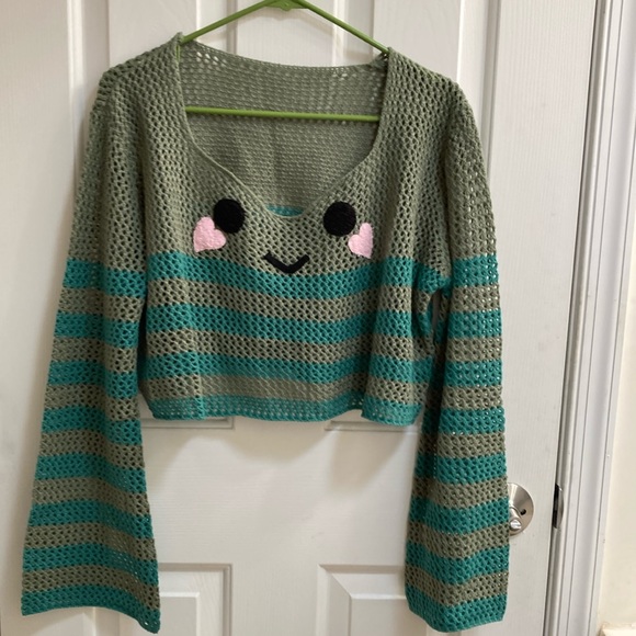 Tops - Crochet crop top bell sleeves sweater smiley face heart stripe 0x 12 - 14 green